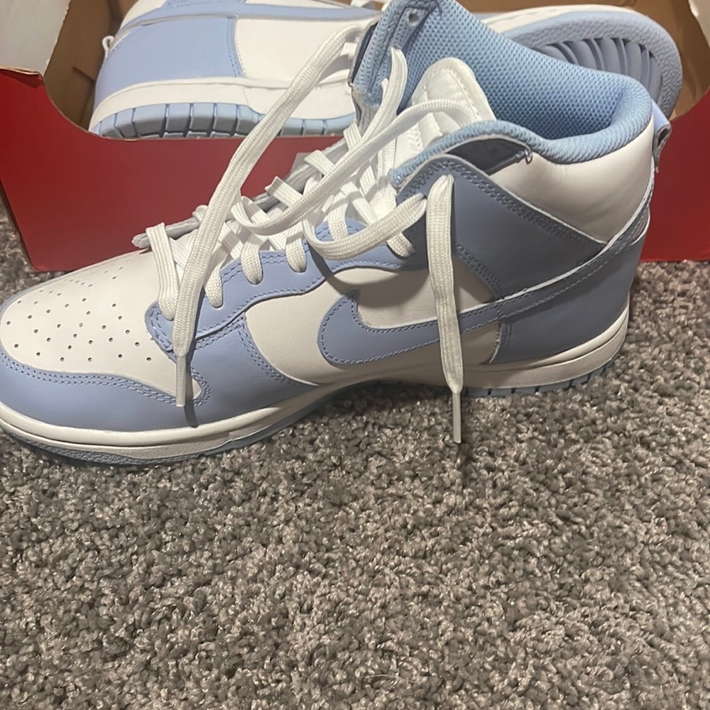Nike Dunk 9.5 women’s